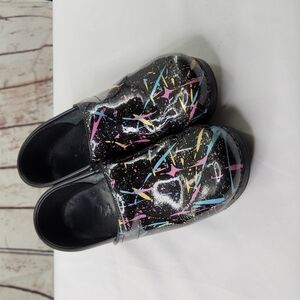 Dansko paint splatter clogs